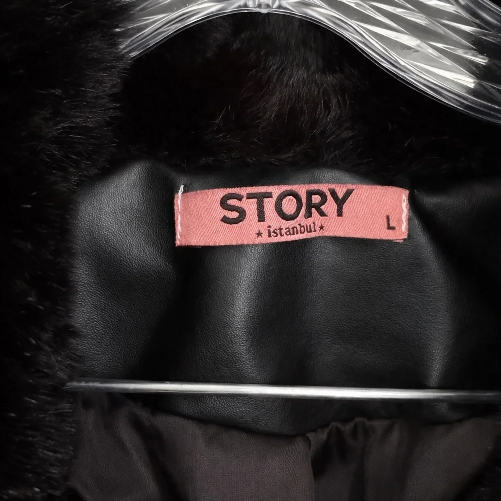 Black Leather Long Coat with Fur Trim - Picture 4 of 5